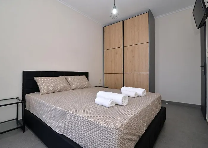 Leptokaria Home